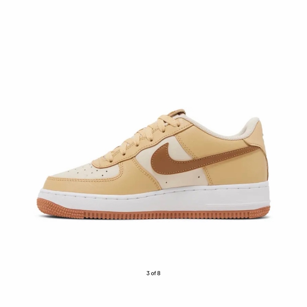 Nike Women’s Neutral Low-Top Sneakers in Cream and Brown - Picture 4 of 11
